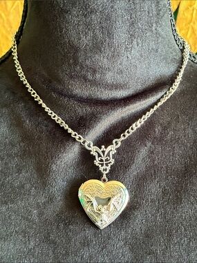 NEW Victorian Gothic bat and heart locket necklace in silvertone chunky chain